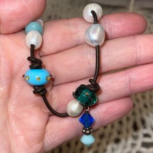 New leather & pearl necklace